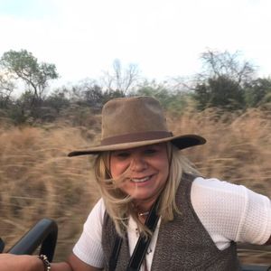 Meet your Posher, Sharon